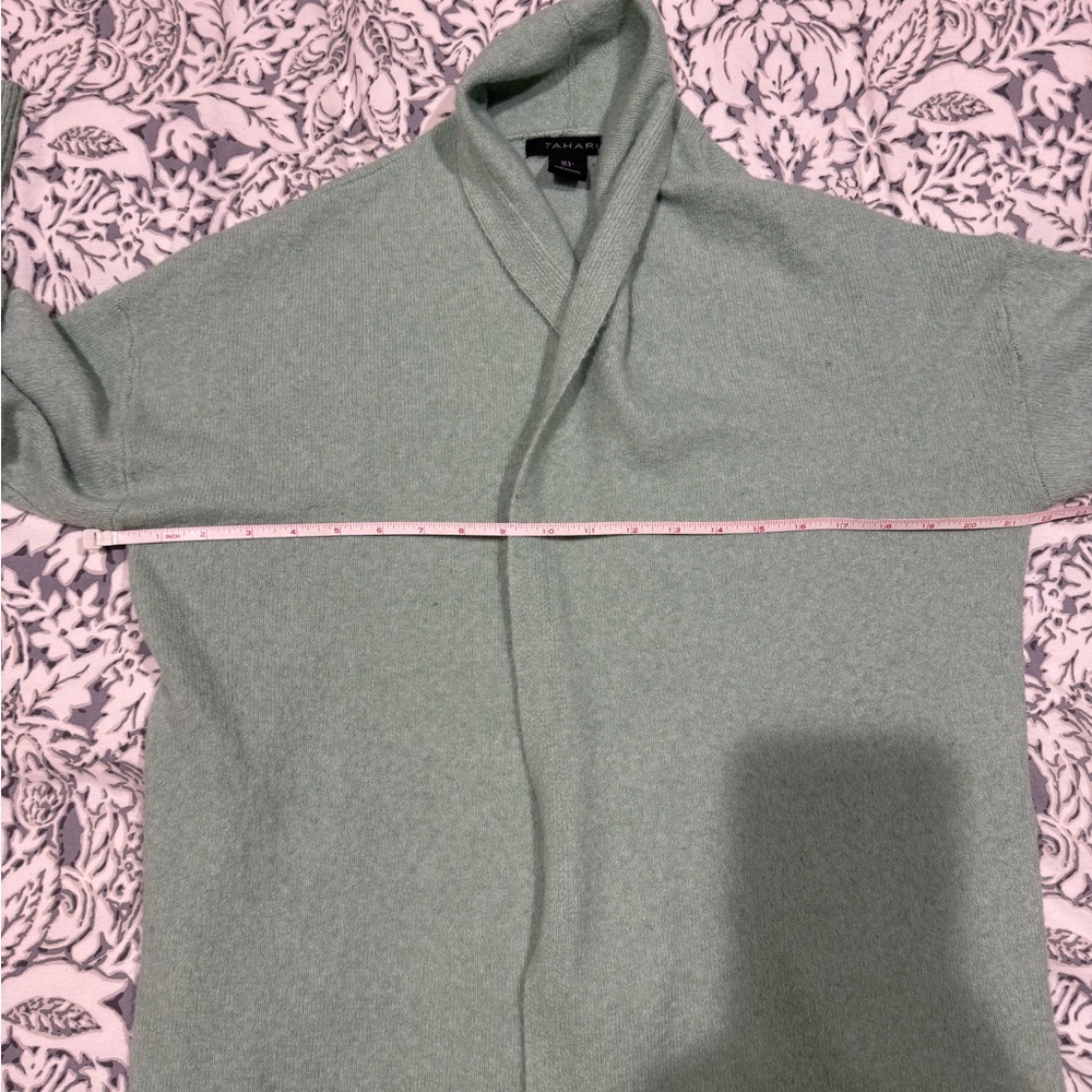 Tahari Light sage see Green Women's Cardigan size s/m. Feels like cashmere - Picture 10 of 12